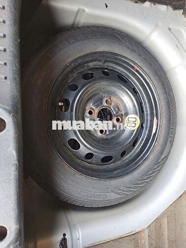 Ford Fiesta ghi vàng,122371 km