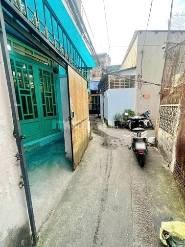 Nhà 2 tầng (5x12m) hẻm thông đường Hưng Phú P.Chánh Hưng. Giá: 4.98 tỷ