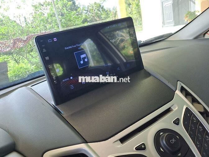 Ford Fiesta ghi vàng,122371 km