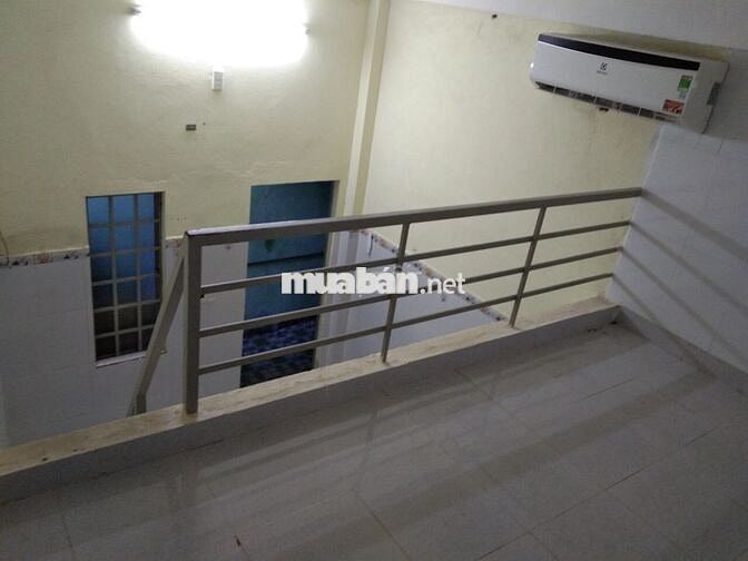 Còn 1 phòng dt 25m2 ở k231/3 nguyễn công trứ