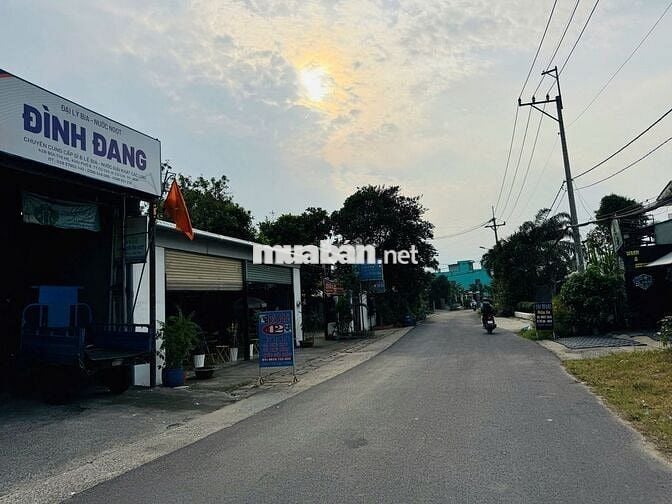 ALO ALO !!!LÔ ĐẤT MẶT TIỀN BÙI THỊ HE VỊ TRÍ ĐẸP GIÁ NGỘP ,SHR