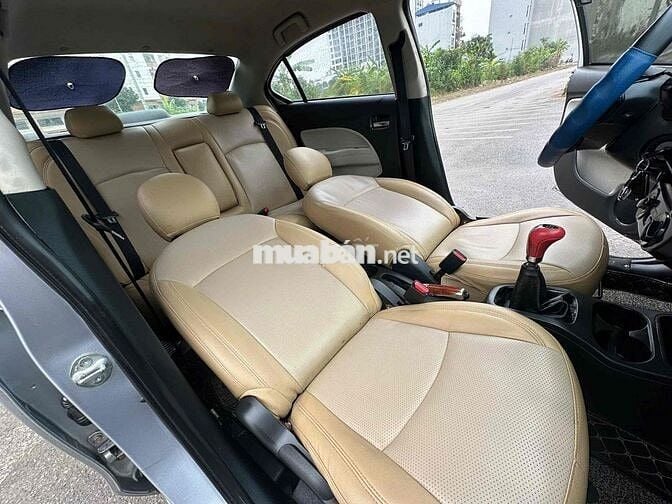 Miítubishi Atrager 2014