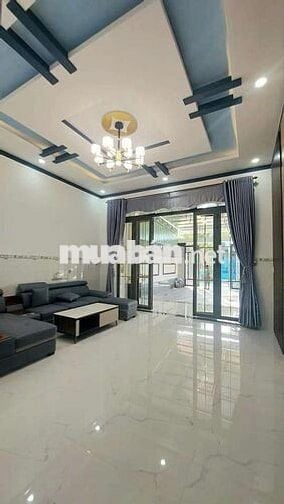 Bán nhà cấp 4 sổ hồng riêng ,dt 100m2 kế bên chợ Bà Lát giá 720triệu