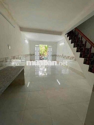 Nhà lầu 2 phòng 2wc hẻm Đồng Văn Cống