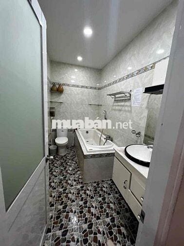 VỊ TRÍ SIÊU ĐẸP 2 MẶT TIỀN ĐƯỜNG RỘNG 16M PHÒNG KHÁCH SUỐT 100M 4PN