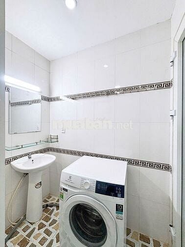 CĂN HỘ BAN CÔNG MÁY GIẶT RIÊNG MỚI XÂY TRƯỜNG SA