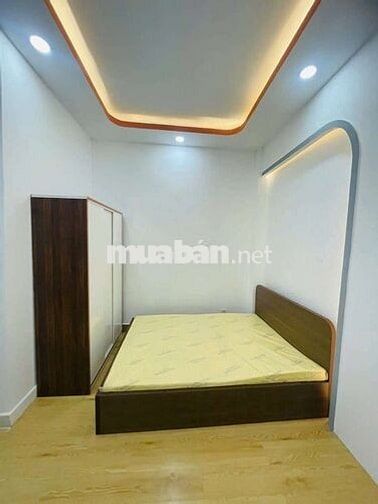 Phòng chỉ 5 triệu có máy giặt riêng và 2 cửa sổ trời ngay XVNT