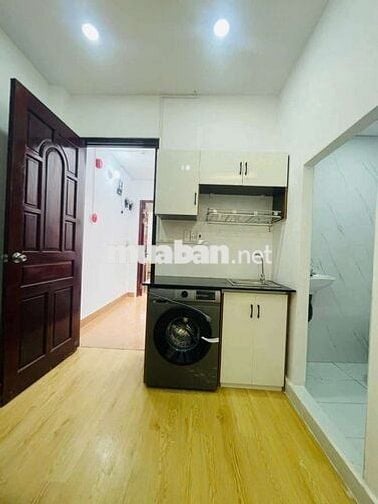 Phòng chỉ 5 triệu có máy giặt riêng và 2 cửa sổ trời ngay XVNT