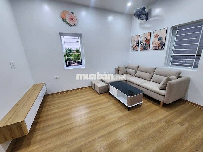 Căn góc Quan Nhân, 90m2, 3 ngủ 2 WC, full nội thất. 4.65 tỷ. Sổ đẹp