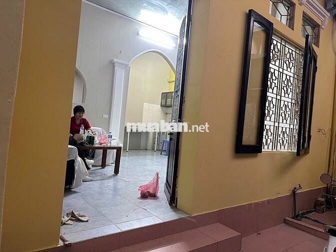 Chính chủ cho thuê nhà đường Tây Hồ, Quảng An, Tây Hồ HN