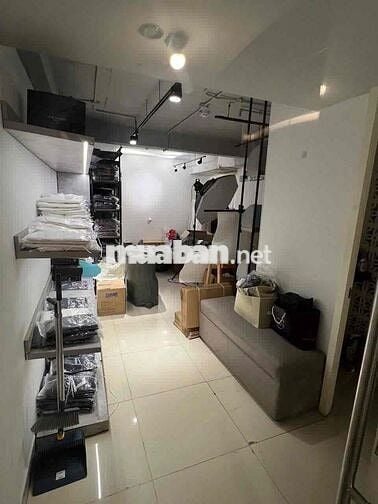 Cho thuê mặt bằng mặt tiền đẹp đường Đặng Thị Nhu, Quận 1