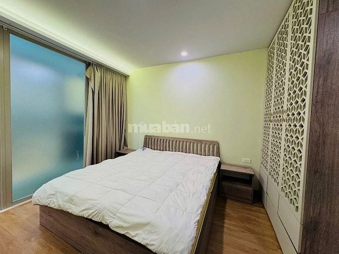 Cho thuê căn hộ 2 ngủ 2 vệ sinh, rộng 80m2 trên phố Nghi Tàm