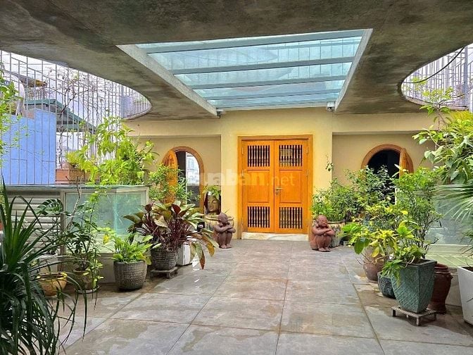 Cho thuê căn hộ 2 ngủ 2 vệ sinh, rộng 80m2 trên phố Nghi Tàm