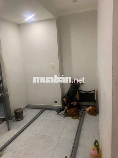 GIÁ RẺ 28Triệu - Nhà 210 Nguyễn Khắc Nhu, Quận 1 - TRỆT LẦU, DT 4x15m