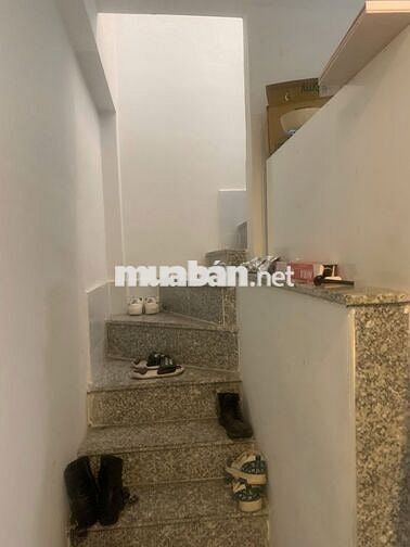 GIÁ RẺ 28Triệu - Nhà 210 Nguyễn Khắc Nhu, Quận 1 - TRỆT LẦU, DT 4x15m