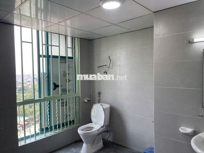 Chủ nhà gửi CH CT4 Mỹ Đình Sông Đà 135m2 4PN 3VS đồ cơ bản giá 17tr/th