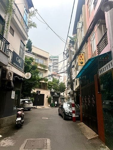 182tr/m2! Bán nhà hẻm xe hơi quay đầu Khu Sân bay  - 6x30m - 4 Tầng