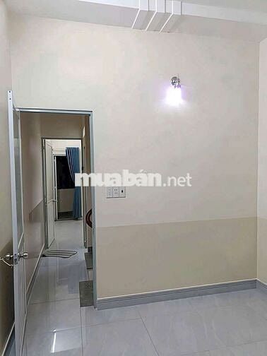 Cho thuê nhà 2 lầu , 4pn3wc gần chợ Hiệp Thành