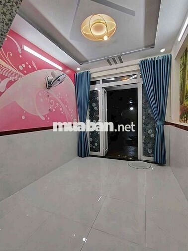 Cho thuê nhà 2 lầu , 4pn3wc gần chợ Hiệp Thành