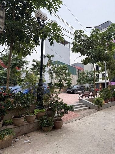 NHÀ ĐẸP GIÁ TỐT – Ô TÔ CÁCH 10M