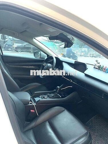 Mazda 3 2024 1.5L Luxury - 20000 km