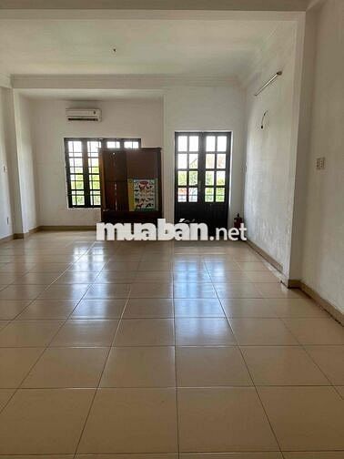 Nhà Mặt Tiền Mới Tinh Ngay Ngã 3 Phan Văn Hớn Trường Chinh