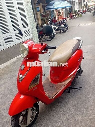 Attila 2012 có FI,có cà vẹt,máy mạnh,êm,kèn đèn ok