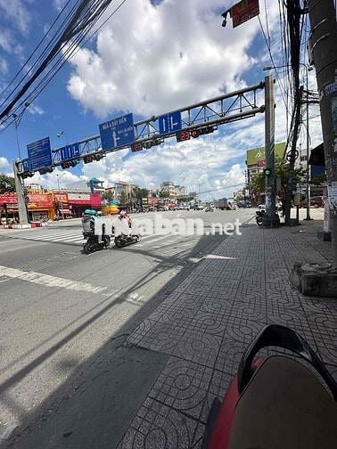 Nhà Mặt Tiền Mới Tinh Ngay Ngã 3 Phan Văn Hớn Trường Chinh