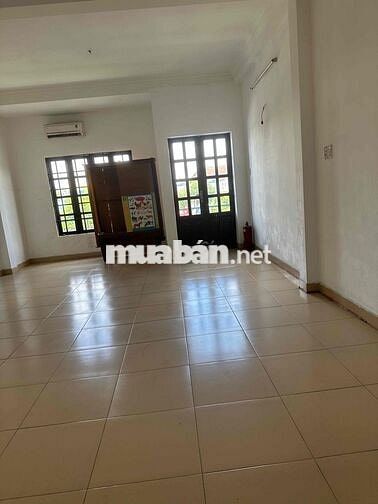 Nhà Mặt Tiền Mới Tinh Ngay Ngã 3 Phan Văn Hớn Trường Chinh