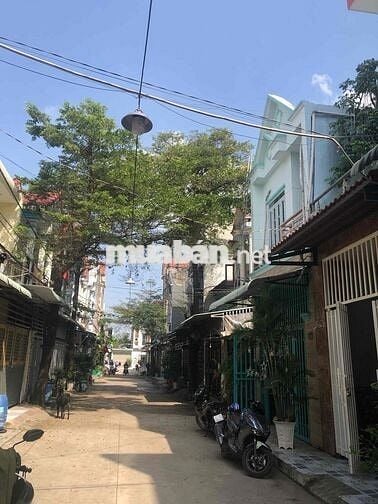 NHÀ GẦN CHỢ PHÚ PHONG - BÌNH CHUẨN - CÁCH DT743 100M - HẺM OTO - 2,99