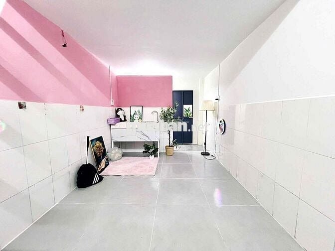 Phòng gác đẹp trẻ trung – nội thất cơ bản – giá tốt