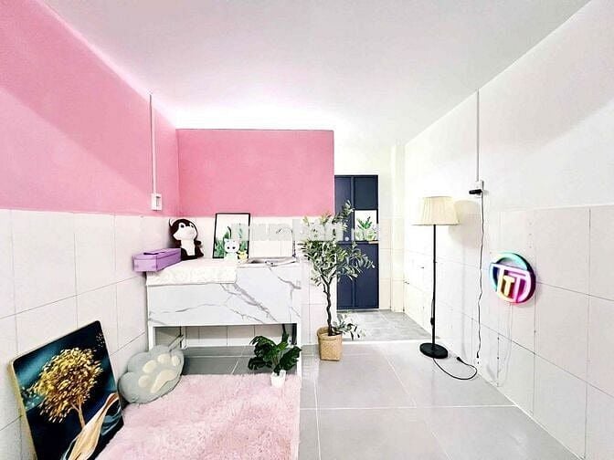 Phòng gác đẹp trẻ trung – nội thất cơ bản – giá tốt