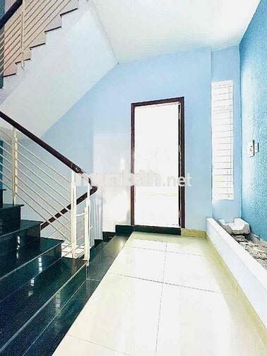 BÁN NHÀ MT HƠN 100m2 ĐẶNG THÚC VỊNH 4 PHÒNG ĐƯỜNG XE TẢI Nhà 3 TẦNG