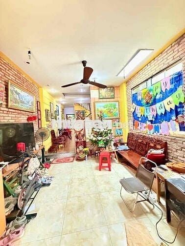 bán gấp nhà lầu 4 tầng mặt tiền Nhất Chi Mai, vị trí 2 mặt tiền, phù h