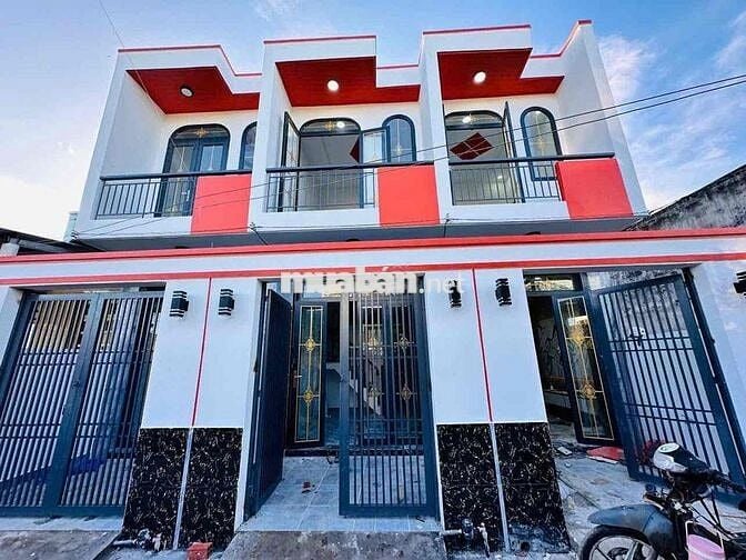 NHÀ PHỐ MỚI XÂY – 1 TRỆT 1 LẦU-CÁCH QL50 20m