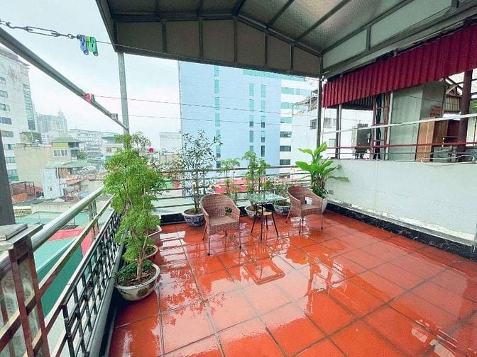 Bán nhà Đại Cồ Việt, ô tô đỗ cửa, 3 bước ra công viên, sát các trường 