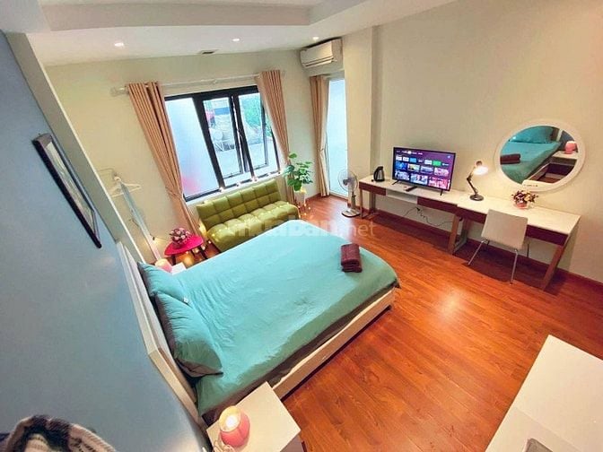 Bán nhà Đại Cồ Việt, ô tô đỗ cửa, 3 bước ra công viên, sát các trường 