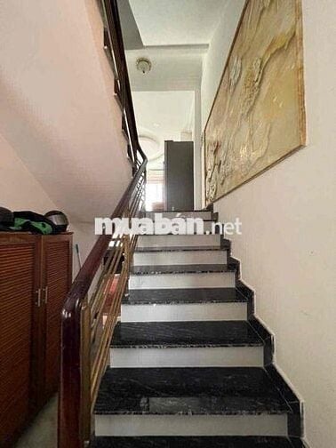 Khu biệt thự biệt lập. Víp nhất Hốc Môn. Có cổng bảo vệ, an ninh tốt!