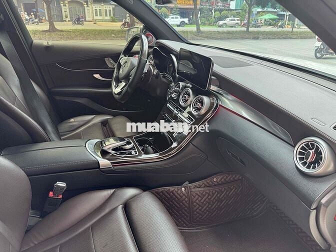 Mercedes-Benz GLC 200 2019 Trắng