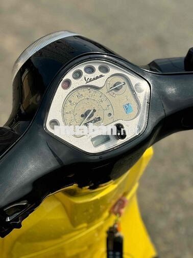 xe Vespa chính chủ 2012