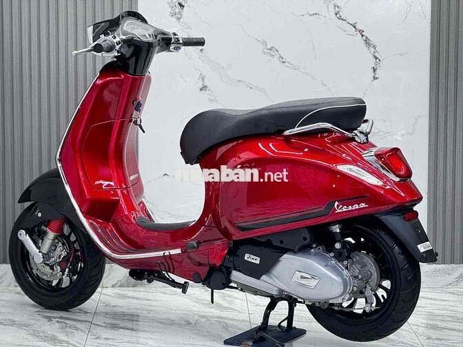 Piaggio Vespa Sprint 150 2023 Đỏ 2700 km