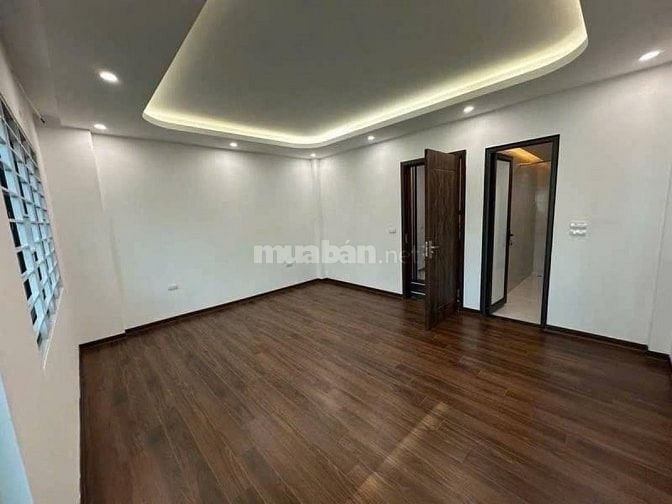 Thái Hà phố VIP, 6 Tầng thang máy, Mặt tiền 5m, ôtô cạnh nhà. Giá 13tỷ