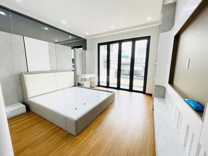 Nhà mới đẹp có thang máy MT đường 51 p.Tân Hưng full nội thất ở kiềng 