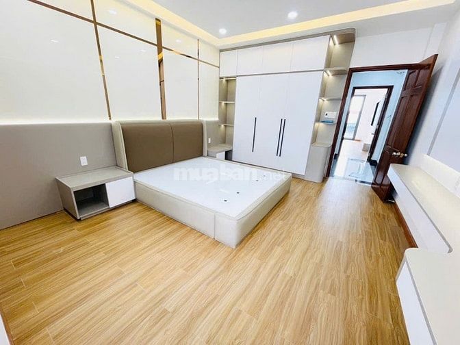 Nhà mới đẹp có thang máy MT đường 51 p.Tân Hưng full nội thất ở kiềng 