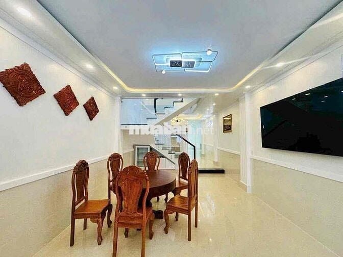 BÁN NHÀ 01 TRỆT, 01 LẦU PHƯỜNG 9, THÀNH PHỐ VĨNH LONG GẦN KHU HÀNH HC