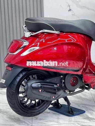 Piaggio Vespa Sprint 150 2023 Đỏ 2700 km