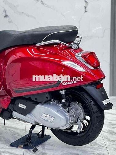 Piaggio Vespa Sprint 150 2023 Đỏ 2700 km