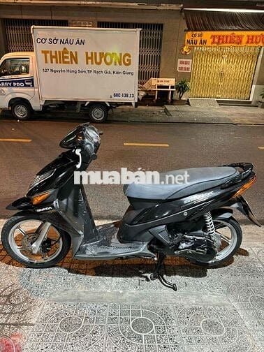 CLICK BIỂN 68 MÁY ÊM ZIN CHẠY NHẸ , Giá Vài Triệu