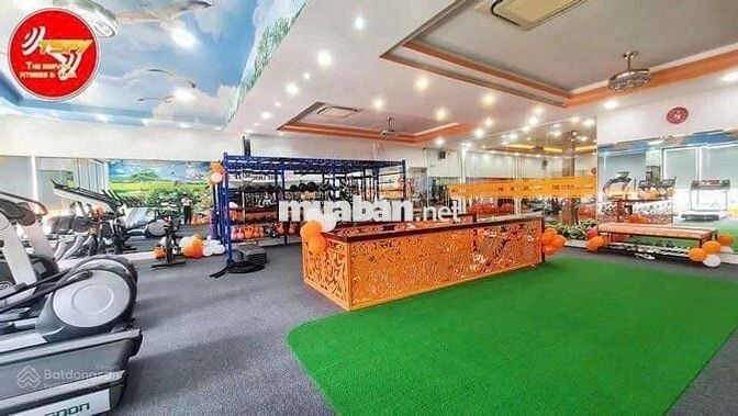 Cho thuê Nhà mặt Tiền Trung Tâm Quận Tân Phú Dt 10x34 nở hậu