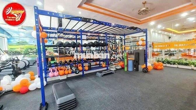 Cho thuê Nhà mặt Tiền Trung Tâm Quận Tân Phú Dt 10x34 nở hậu